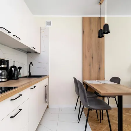 Apartament Przytulny Blisko Lasu Z Szybkim Wi-fi *